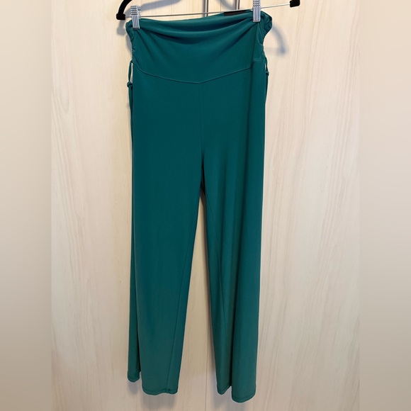 White House Black Market Pants - ☘️☘️ST. PATS SALE!! WHBM RUCHED WAIST WIDE LEG PANTS SIZE L NWOT
